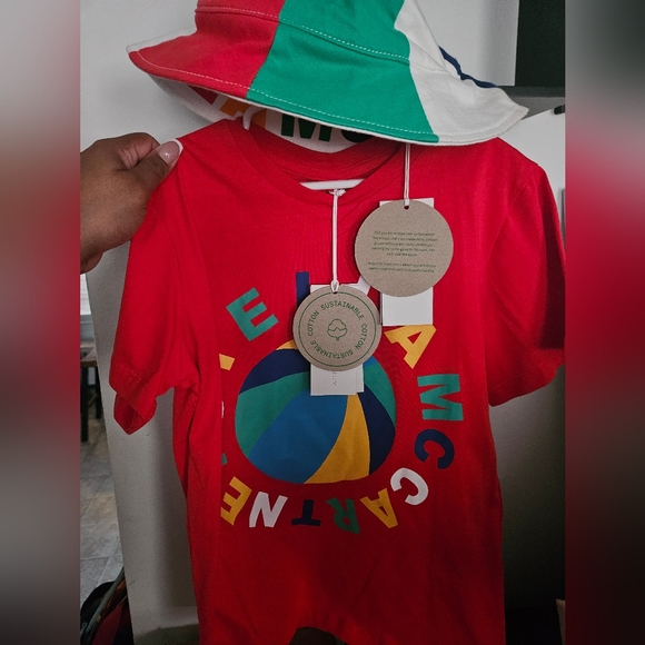 BRAND NEW STELLA MCCARTNEY TSHIRT AND MATCHING HAT